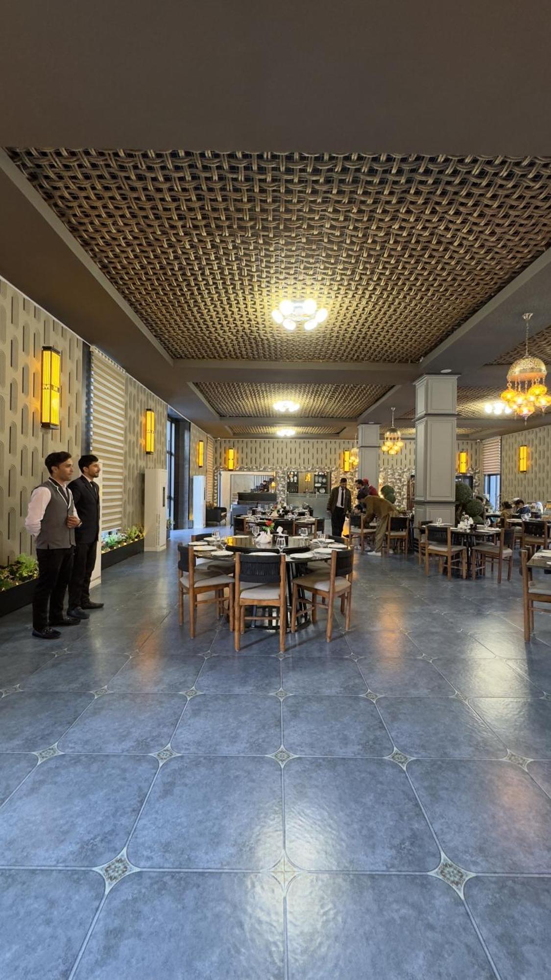 Iyi Luxury Inn Swat Saidu Sharif Exterior photo
