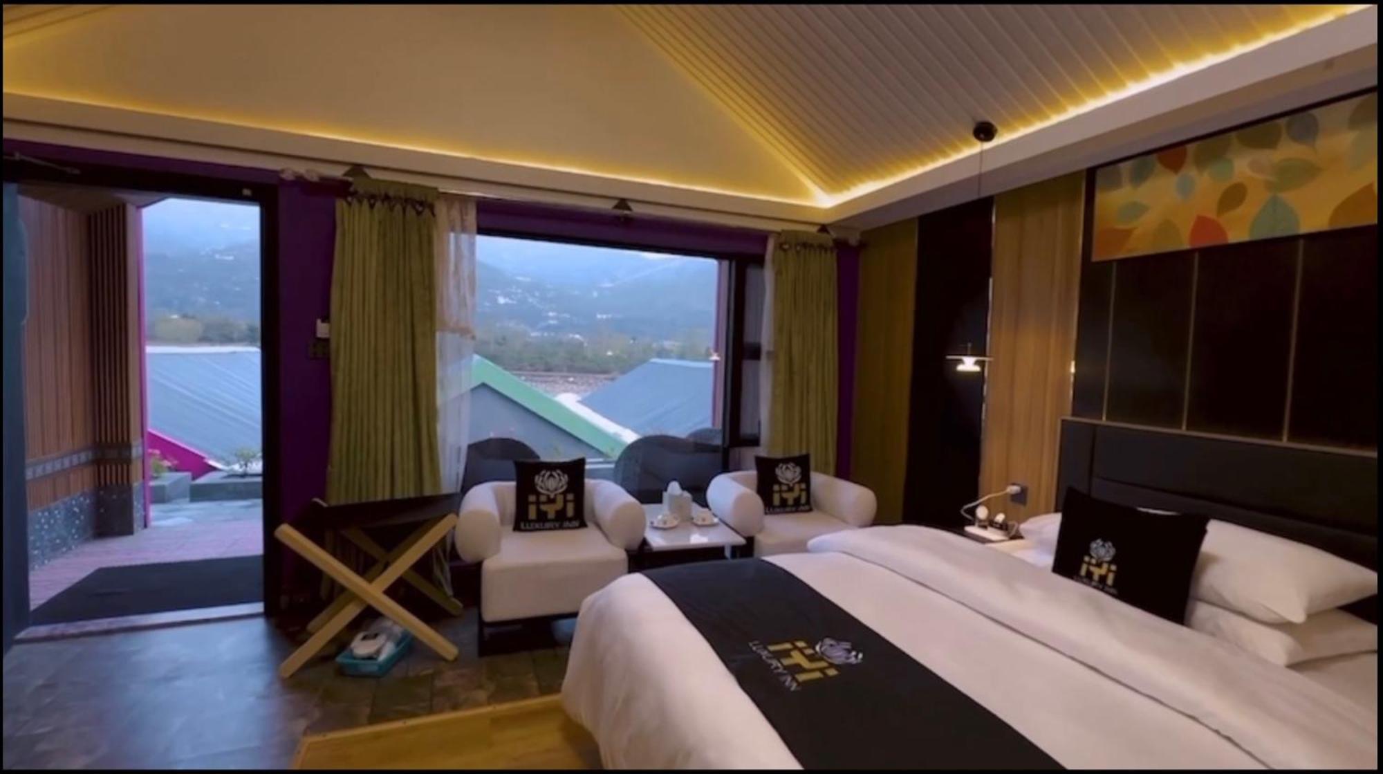 Iyi Luxury Inn Swat Saidu Sharif Exterior photo