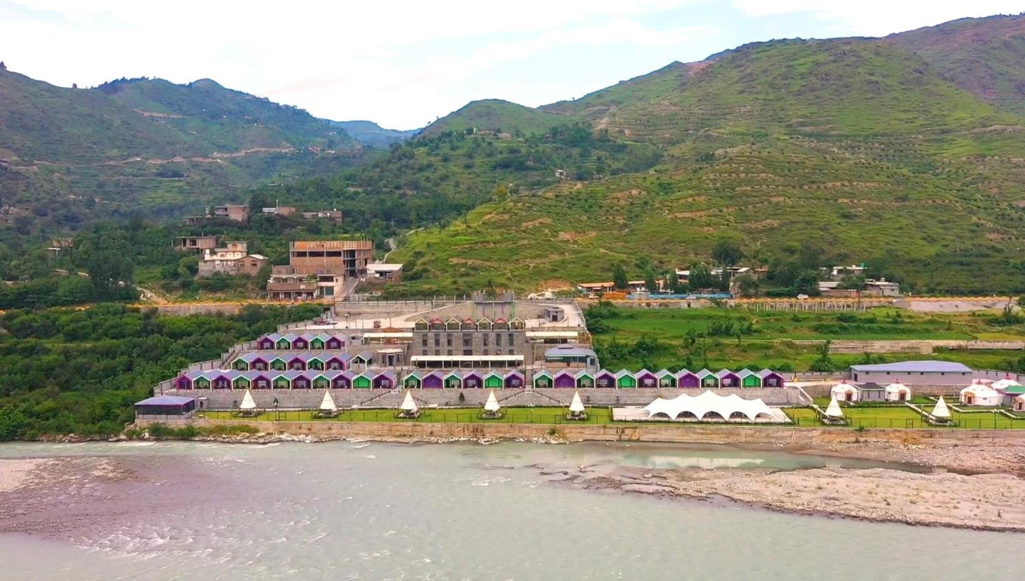 Iyi Luxury Inn Swat Saidu Sharif Exterior photo